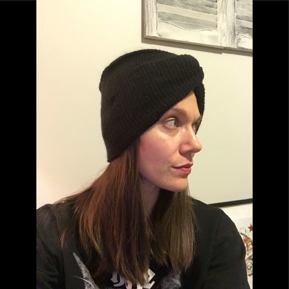 Vintage Accessories - Black Middle Knot Ear Warmer